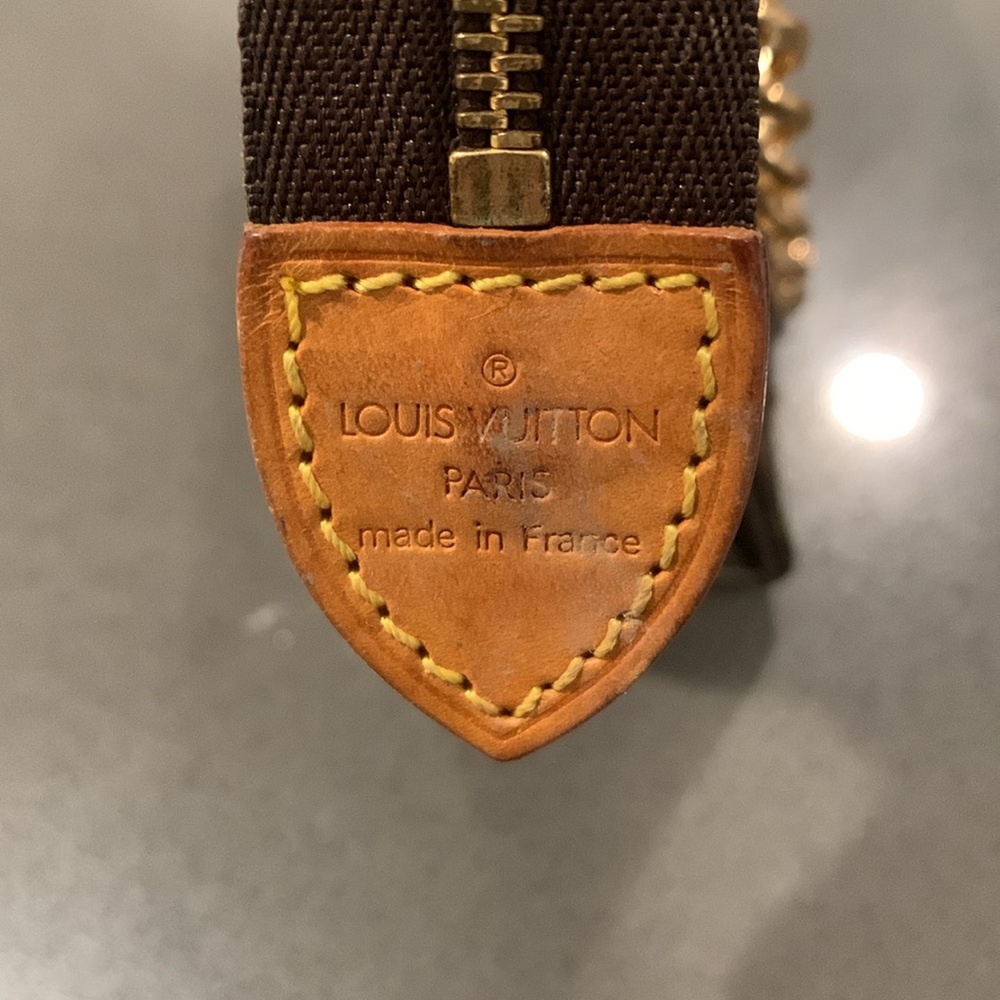 Authentic monogram LV Louis Vuitton Pochette - Picture 3 of 7